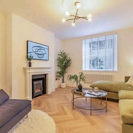 St Marg'S Hideaway; Grade II Listed Luxury Apartment In The Heart Of Cheltenham - Gateway To The Cotswolds! Sleeps 4 - Outdoor Seating And Free Private Parking! Esterno foto