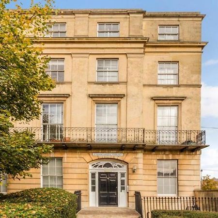 St Marg'S Hideaway; Grade II Listed Luxury Apartment In The Heart Of Cheltenham - Gateway To The Cotswolds! Sleeps 4 - Outdoor Seating And Free Private Parking! Esterno foto